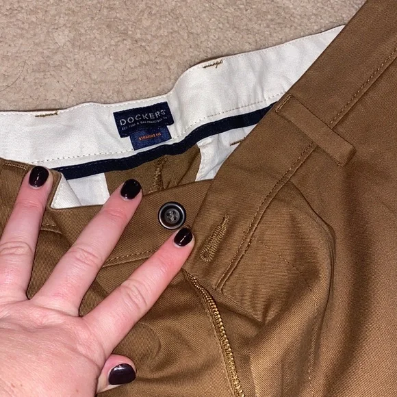 Dockers Khaki - Picture 3 of 5